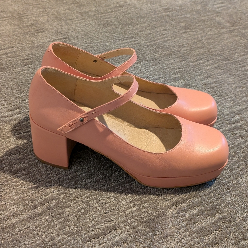 Intentionally Blank Peach Pink Mika Mary Jane Block Heels - Spain 41